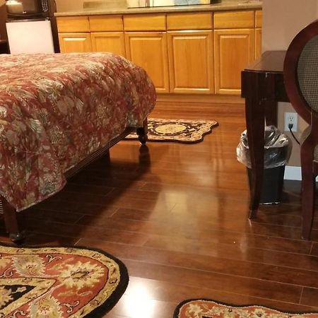 Sea Haven Resort Motel Саутхемптън Екстериор снимка